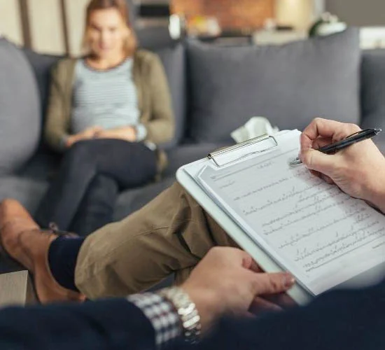 دکتر بهمن غیوروحدت - روانکاو در تبریز